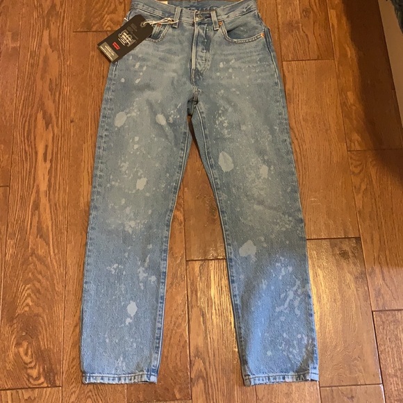 *SOLD*NEW LEVIS 501 - Picture 2 of 8